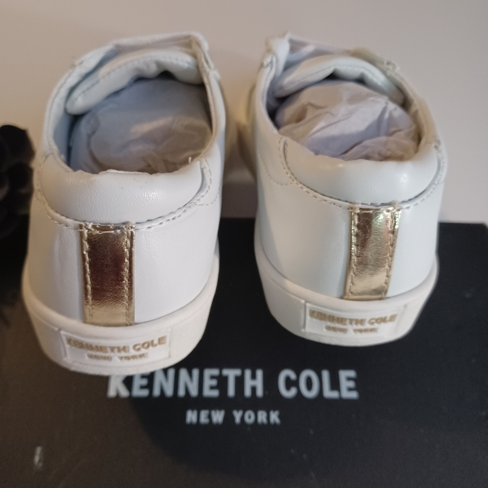 White Kids Sneakers Size 12 - Picture 3 of 4